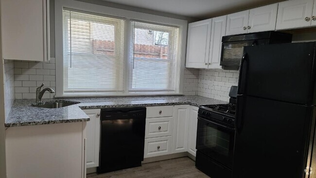 Building Photo - 2838 N Drake Ave Unit G Rental