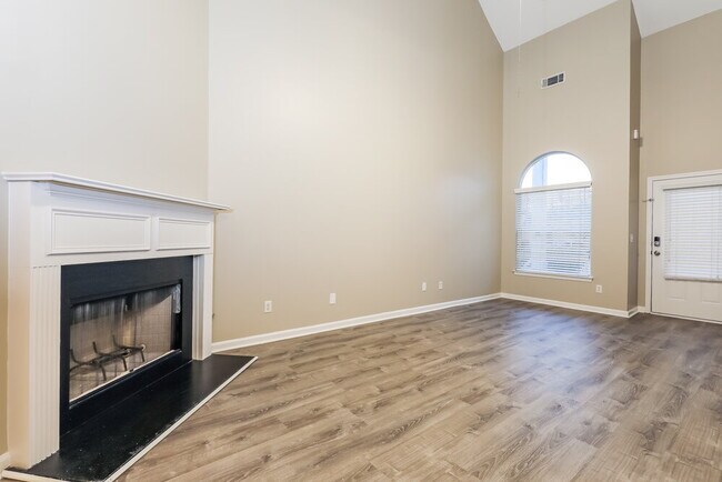 Photo - 224 Stillwood Dr