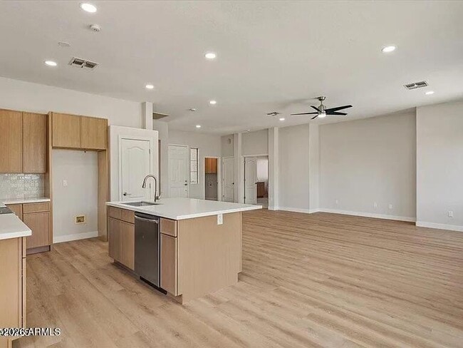 Photo - 2918 E Harwell Rd