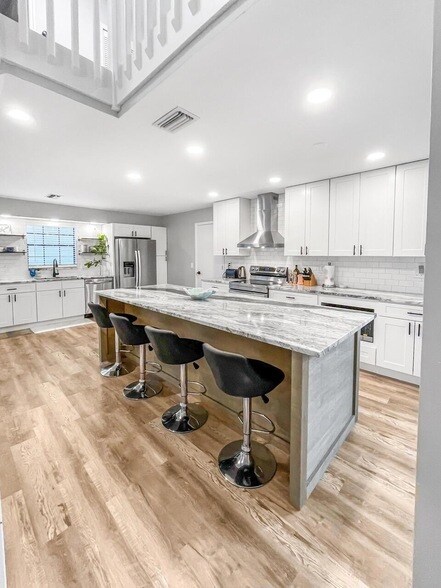 Photo - 12989 Meadowbreeze Dr