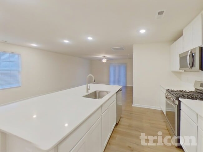 Photo - 139 Clairvale Ct