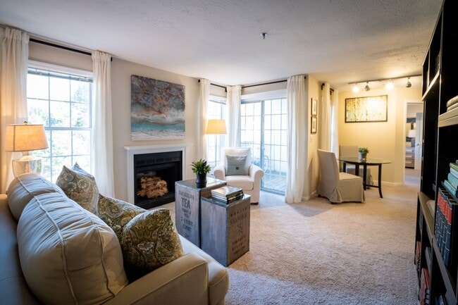 Photo - Kinstone Columns Drive