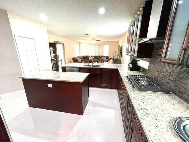 Photo - 10454 Galleria St