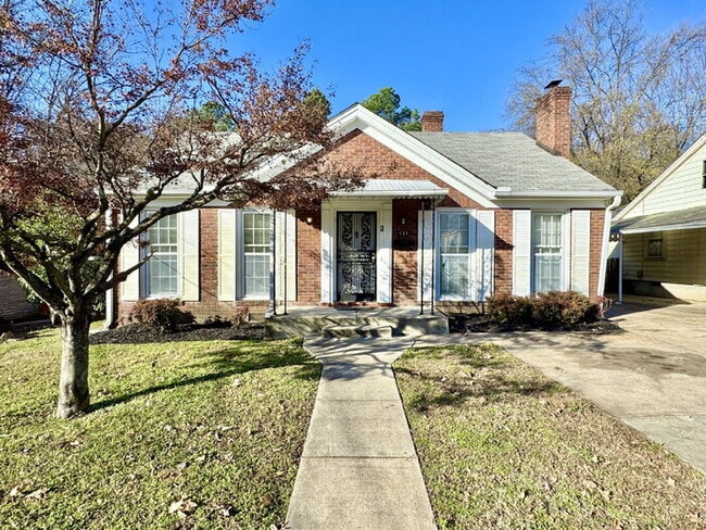 Photo - 135 S Greer St