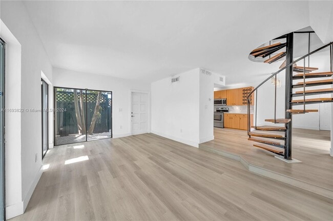 Photo - 2745 SW 32nd Ave