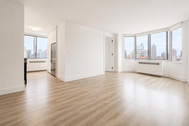 Photo - 1735 York Ave Unit 30g