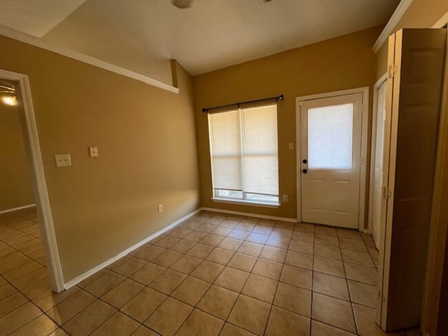 Photo - Renovated 3 Bedroom 2 Bath Home with 2 Car Garage for Rent!!