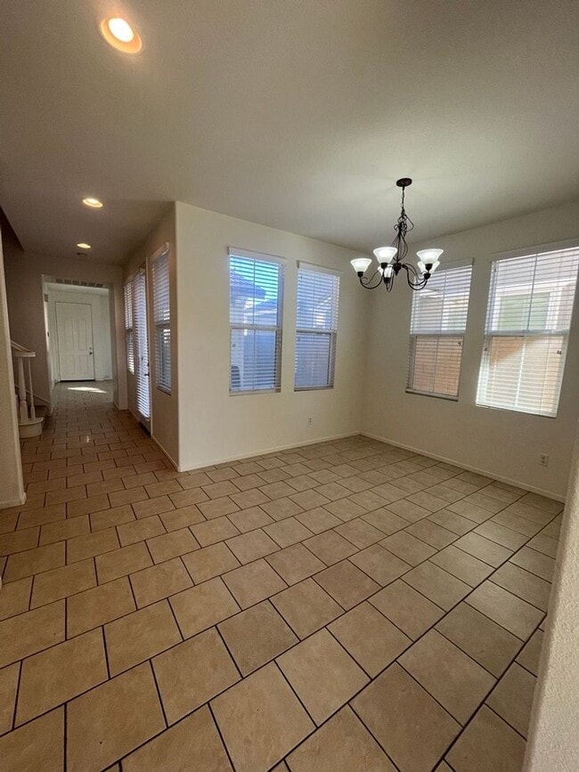 Photo - Beautiful 4 Bedroom Home!