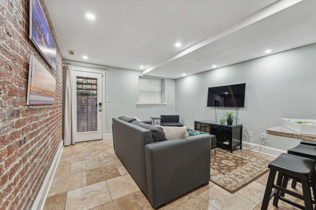 Photo - 13th Street Unit B