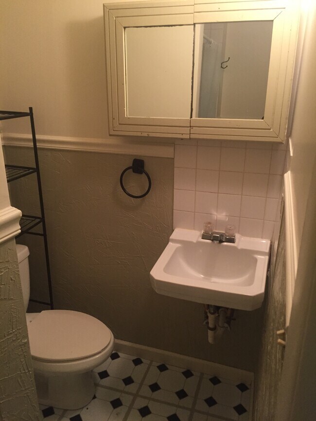 Photo - 901 Bingham Ave Unit 2