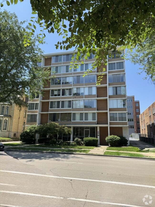 Building Photo - 1409 N Prospect Ave Rental