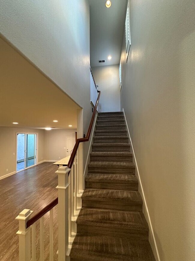 Photo - Charming 4BD/2.5BA Vineyard Crossing House!