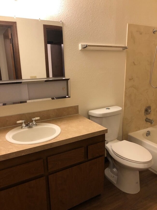 Photo - 2-Bedroom Condominium in McMinnville