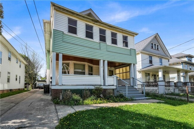 Building Photo - 4119 Spokane Ave Unit 4121/UP