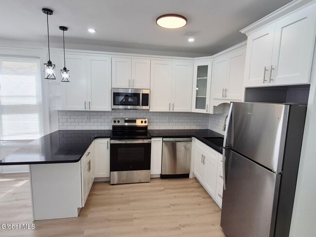 Photo - 445 5th Ave