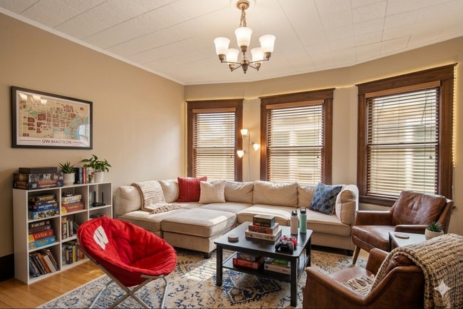 Building Photo - 122 N Franklin St