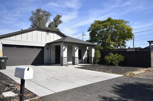1953 Juliesse Ave