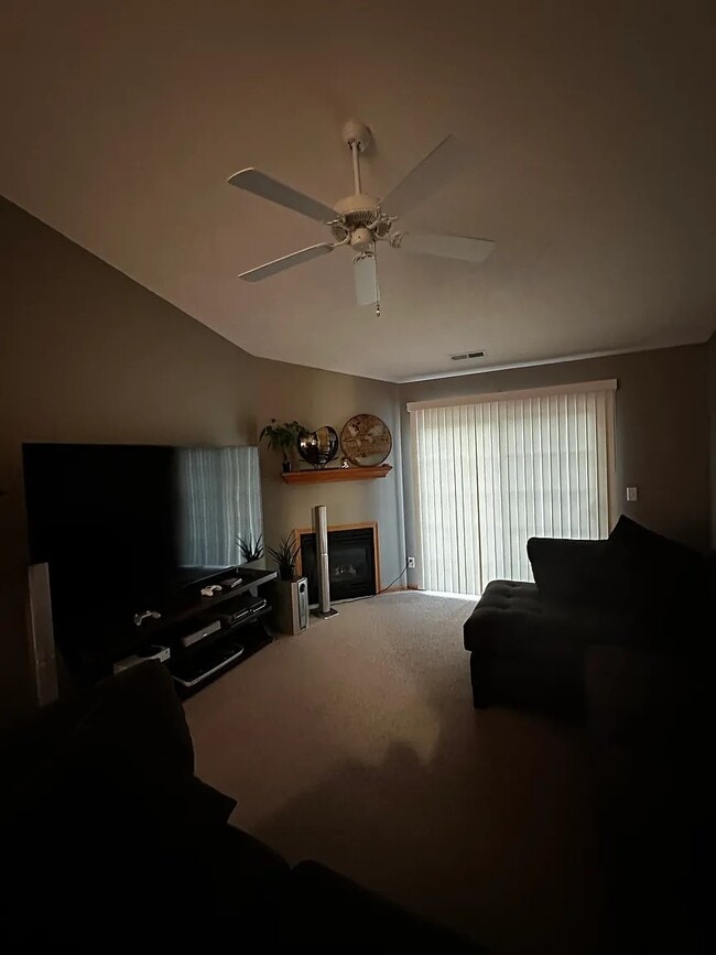 Building Photo - 15615 Sienna Ct Unit 15615