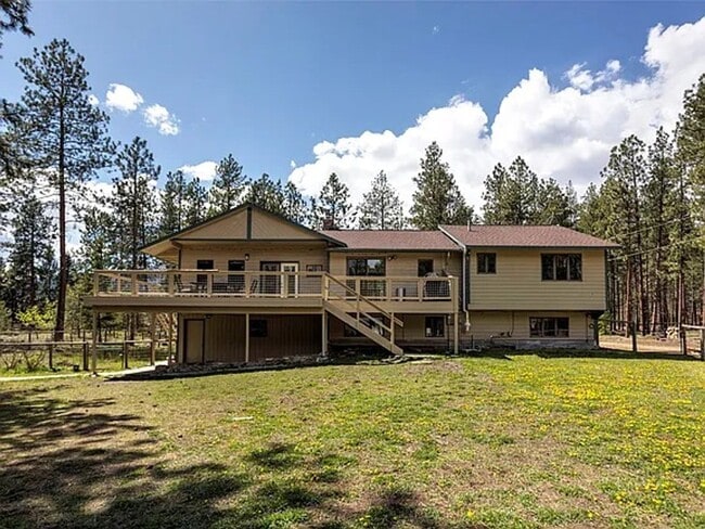 Photo - Beautiful spacious 3 bed, 3 bath home situated on 2.53 private acres in Stevensville.