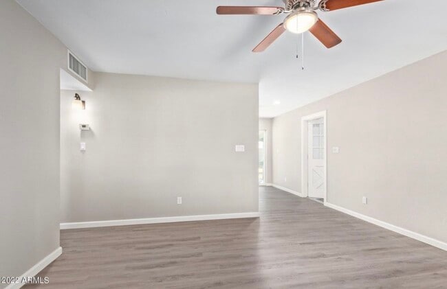 Photo - 2429 W Sunnyside Ave