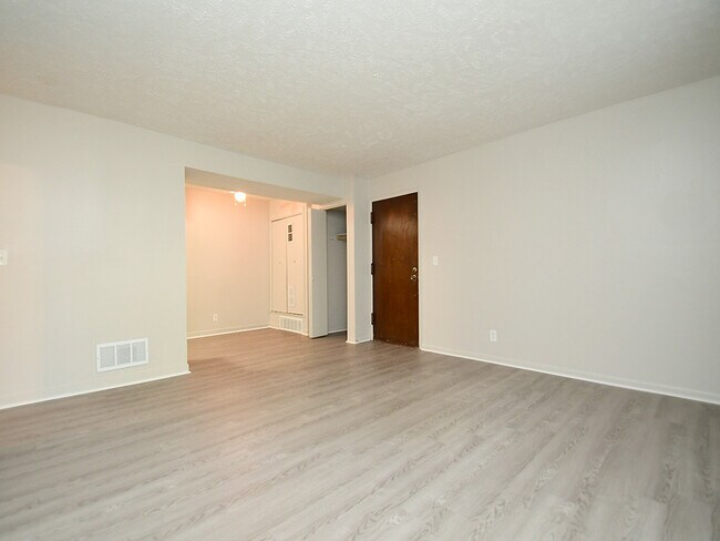Photo - 2321 Benson Gardens Blvd Unit 37