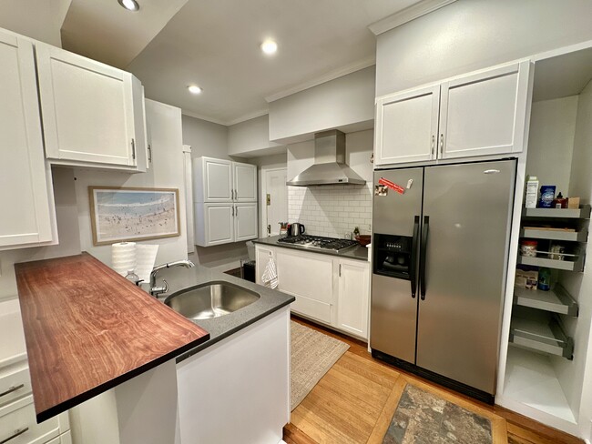 Photo - 13 Gordon St Condo Unit 1