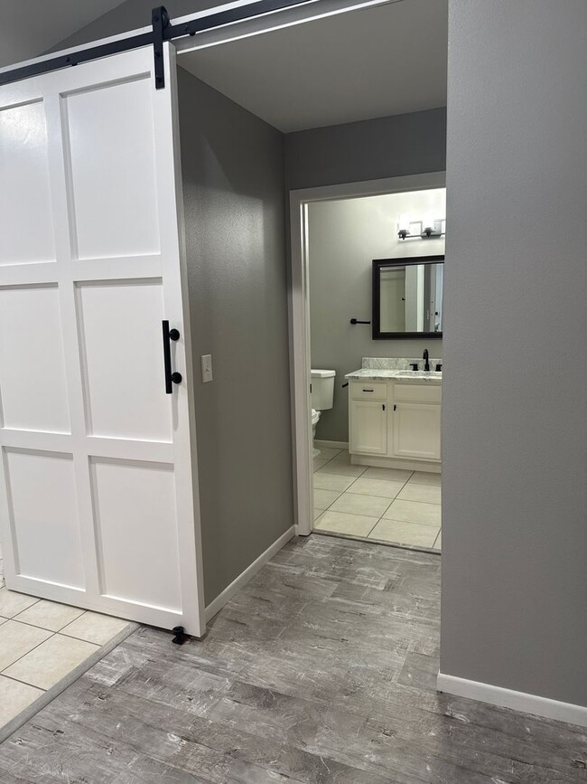 Photo - 1051 Minns Dr Unit 1051-2