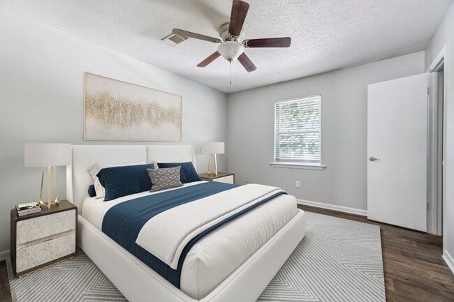 Photo - Northshore Village