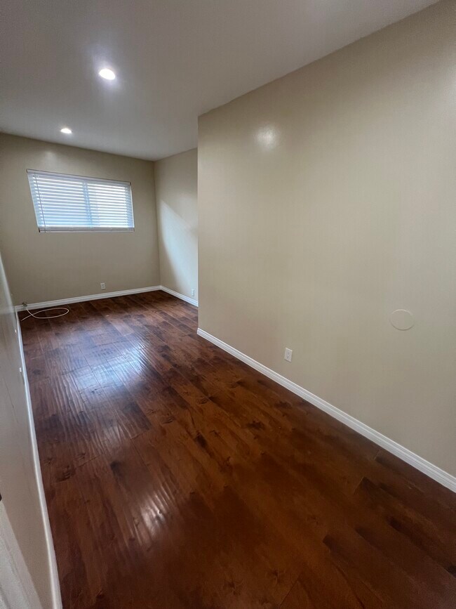 Photo - Single Family Home - 14823 Lemoli Ave