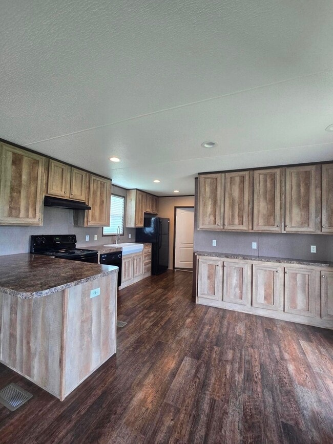 Photo - 29502 FM 1736