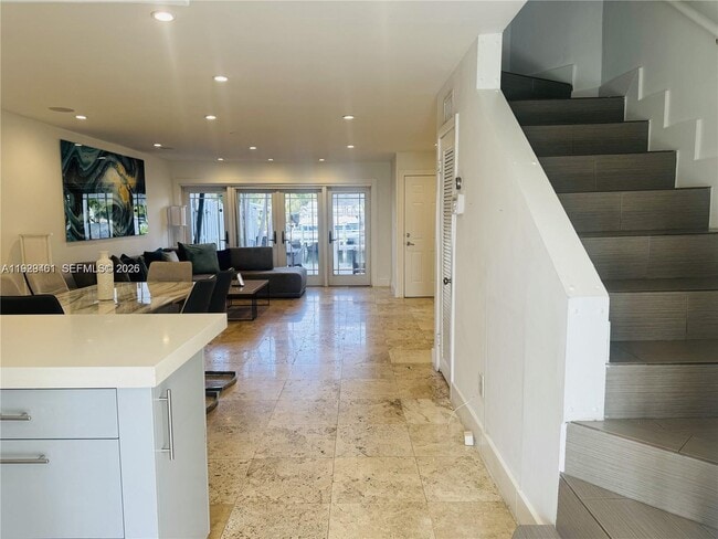 Photo - 1987 NE 123rd St