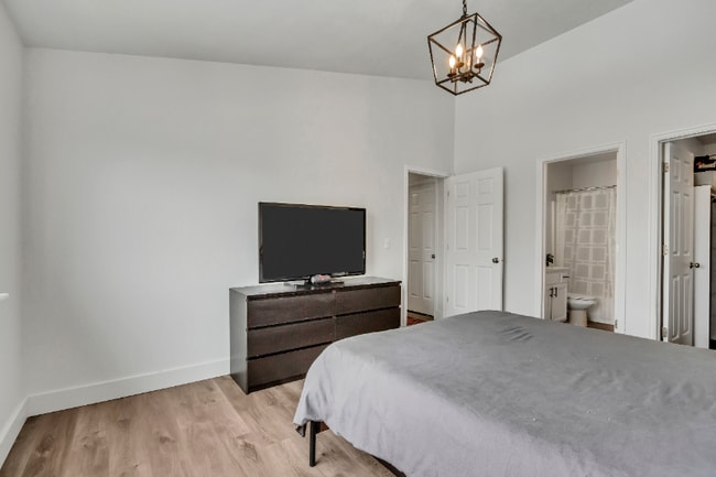 Photo - 3860 McCall St E Unit 3C