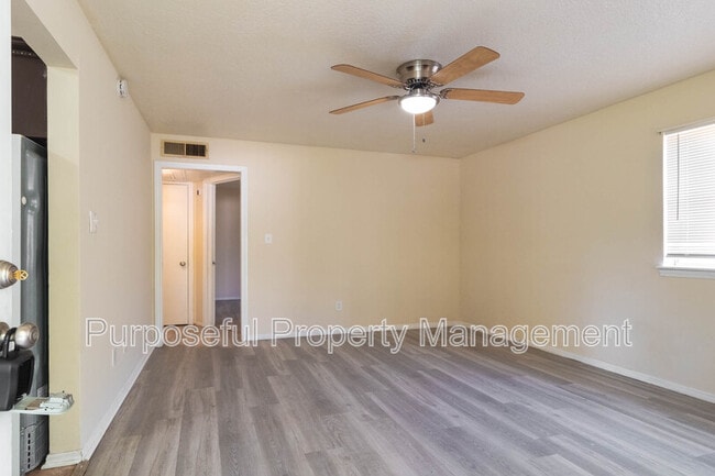 Photo - 518 N Ponca Ave
