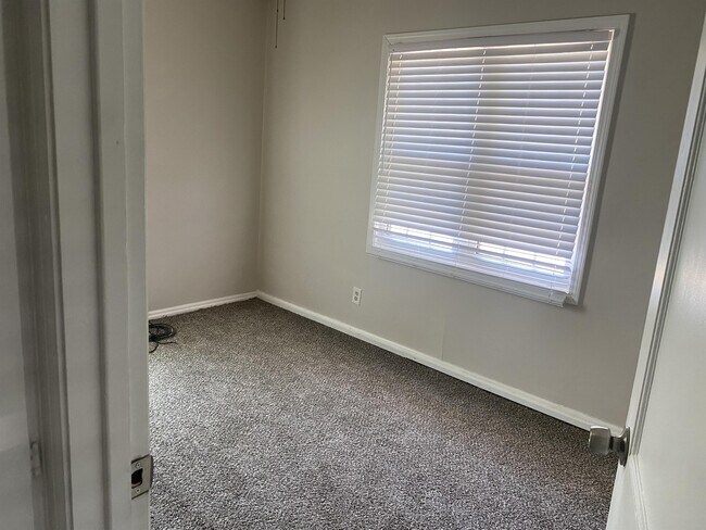 Photo - 2212 SW Morningside Rd