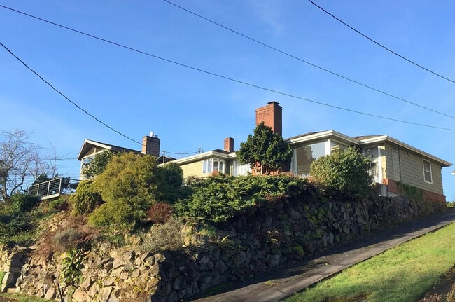 Building Photo - 4115 48th Ave S