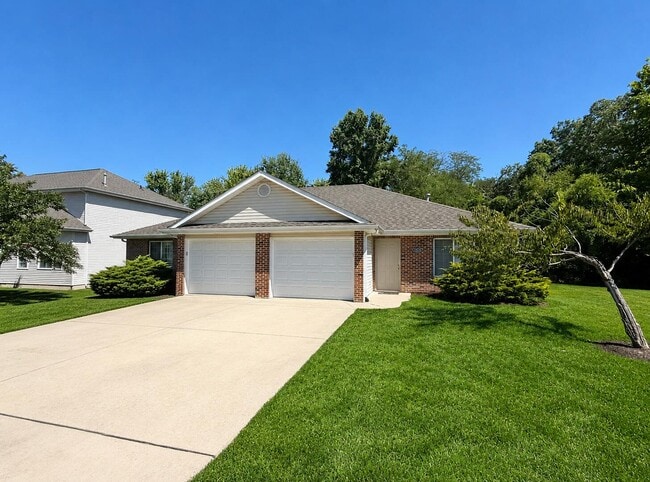 Building Photo - 1820 N Orie Dr
