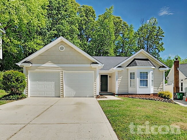 Photo - 1725 Josie St