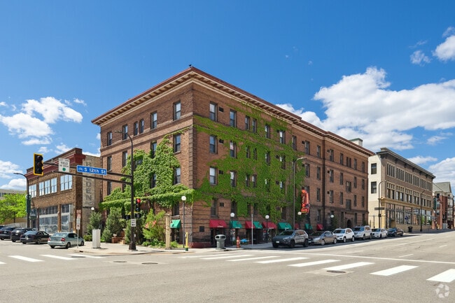 Building Photo - 11 S 12th St Rental