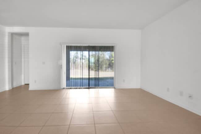 Photo - 271 Annabelle Way