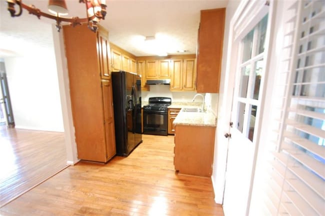 Photo - 5511 Burrus Ln