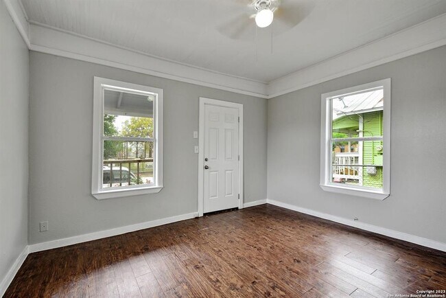 Photo - 1111 Guadalupe St