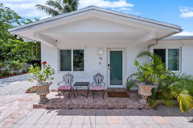 Photo - 100 NW 40th St