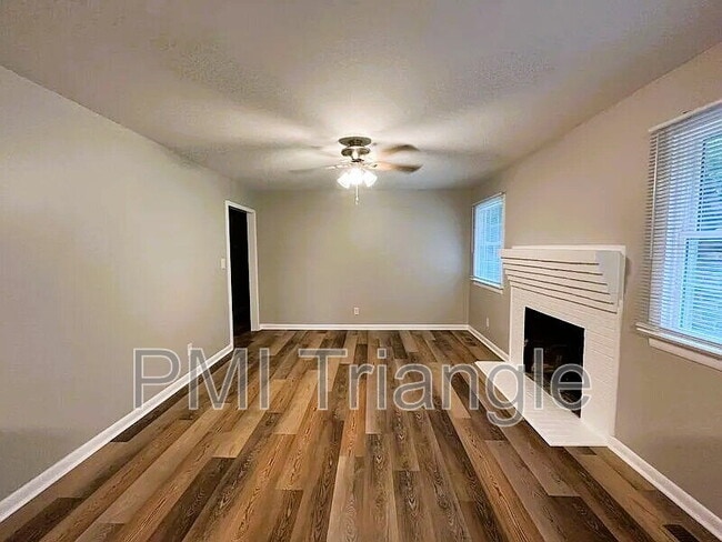 Photo - 3609 Lynn Rd