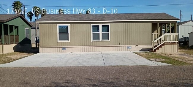 Building Photo - 1740 E US Business Hwy