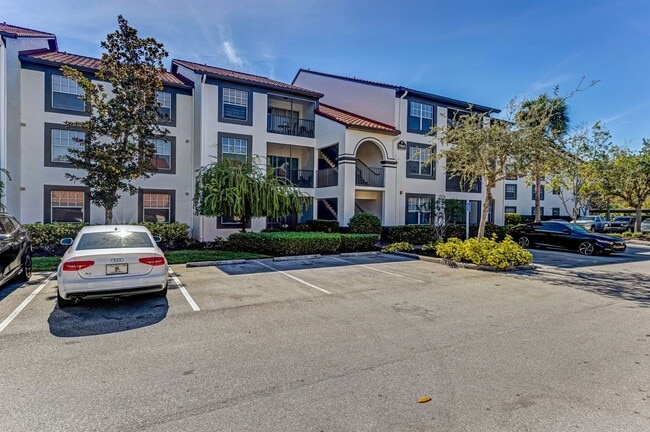 Photo - ** FAIRWAY PRESERVE ** 3 BED / 2 BATH CONDO - GARAGE - PET OK! - NORTH NAPLES - ANNUAL RENTAL