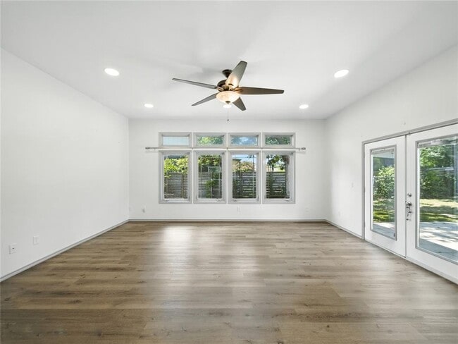 Building Photo - 1604 Springdale Rd Rental