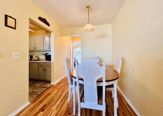Photo - 211 Easthampton I