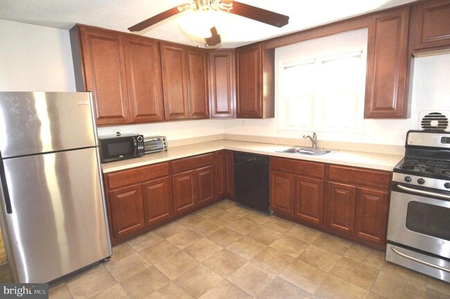 Photo - 2908 5th Ave