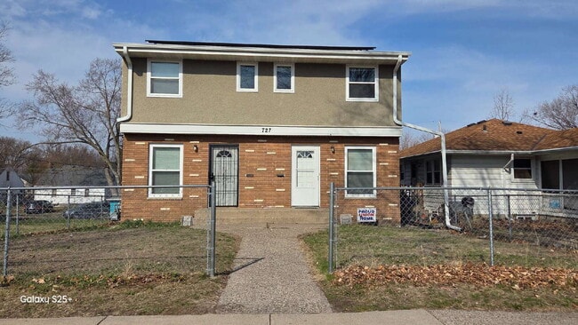 Building Photo - Great 2BR Duplex with a yard, Minneapolis ... Unit 2, Minneapolis, MN 55411 Rental