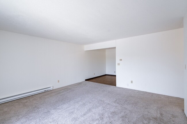 Fargo, ND Place One Apartments | Living
